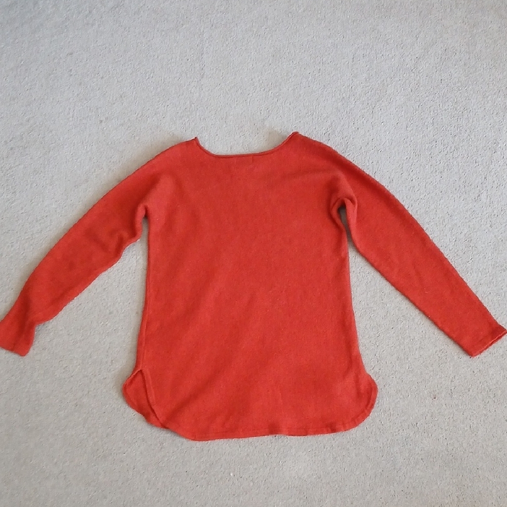 Merino Wool Elegant Tangerine Crew Neck Sweater - Picture 4 of 6